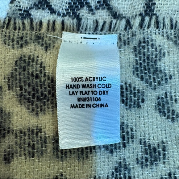 NWOT Womens New Directions One Size  Poncho Shrug - Picture 4 of 4